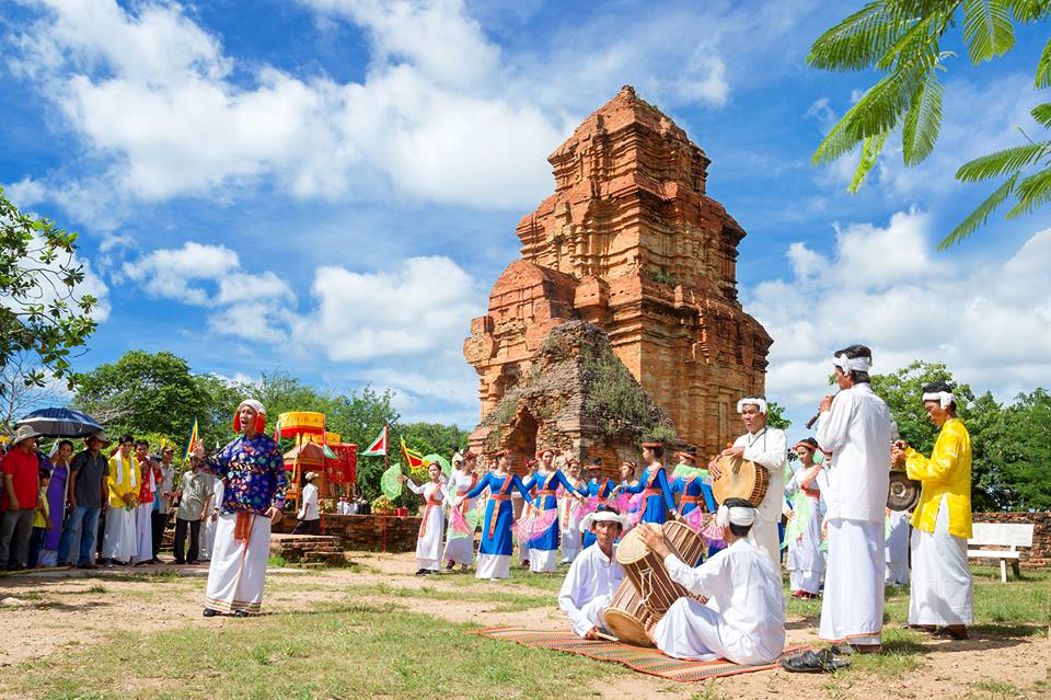 tháp poshanu Lễ hội tại tháp Poshanu