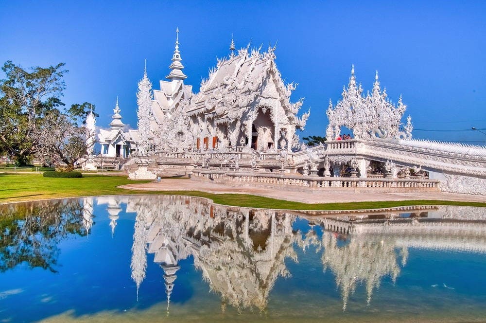 Wat Rong Khun - Ngôi chùa trắng độc đáo ở Chiang Rai Thái Lan 