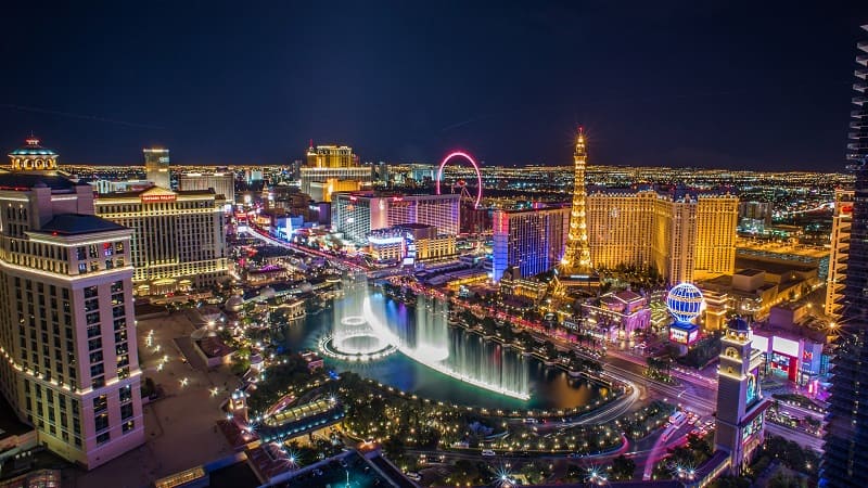 du lịch mỹ tự túc Cuộc sống về đêm của Thành phố Neon” Las Vegas siêu sôi động và lộng lẫy