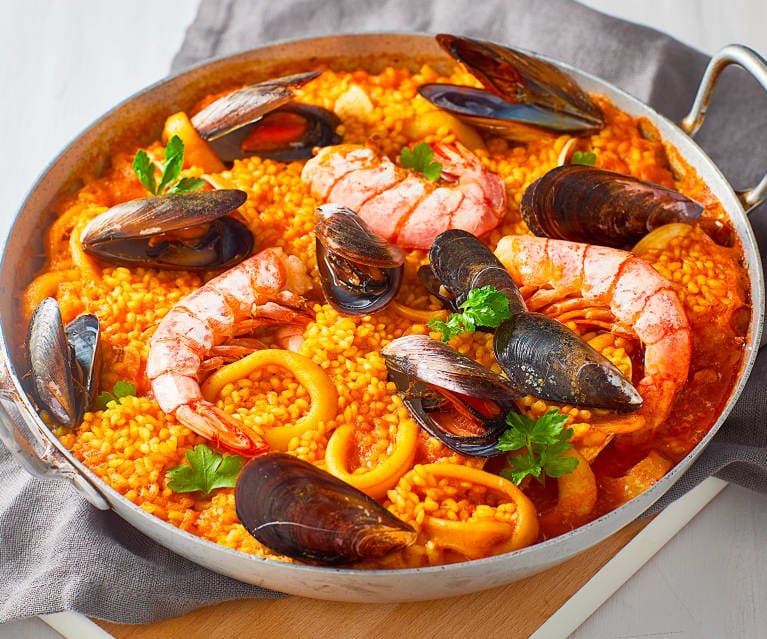 Món cơm Paella - biểu tượng ẩm thực Tây Ban Nha