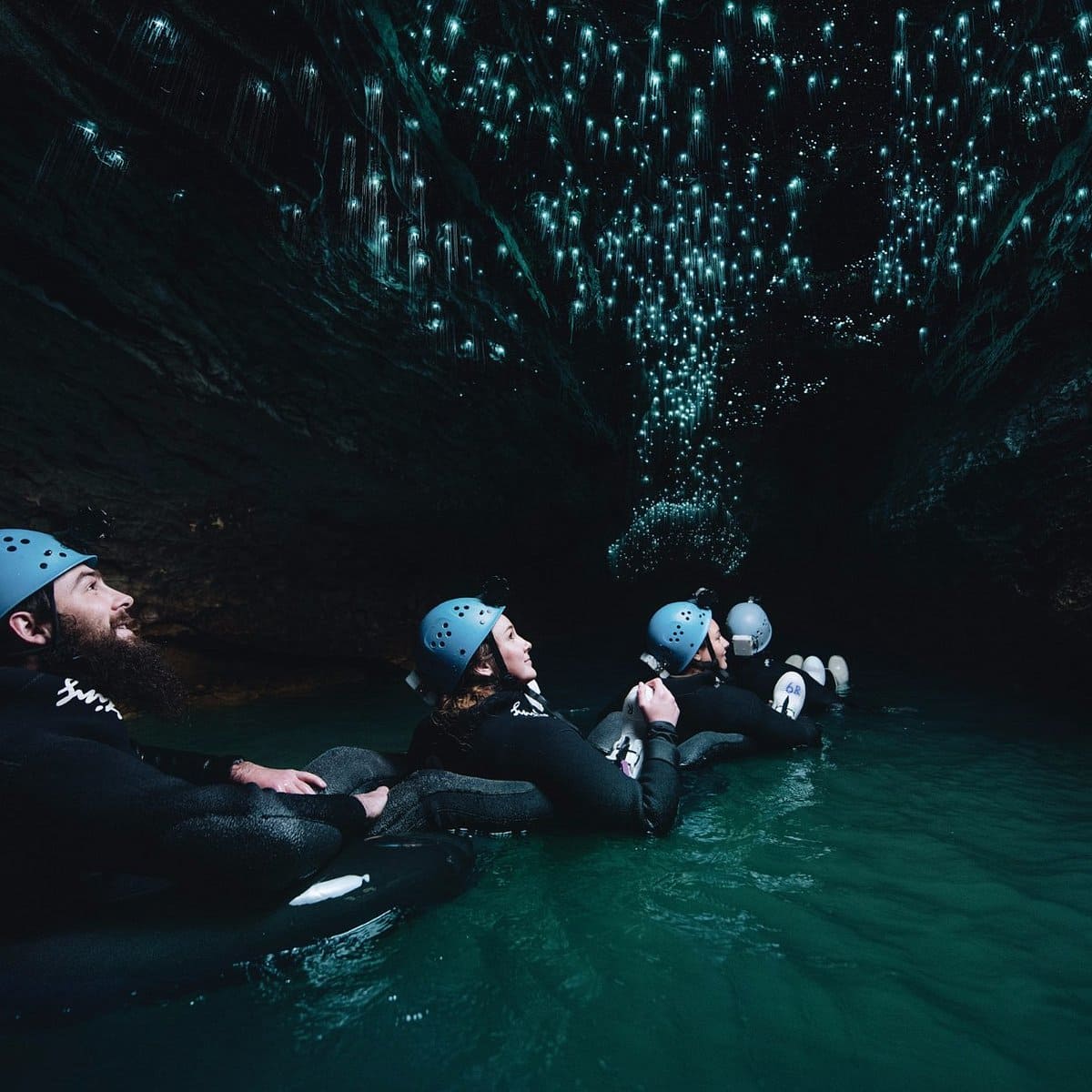 Black Water Rafting - một trải nghiệm hồi hộp và phấn khích khi vượt qua dòng nước đen trong hang động