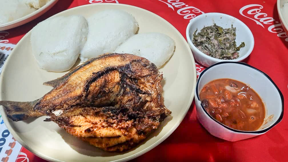 ẩm thực châu phi Món cá Chambo cực bắt miệng ở Malawi