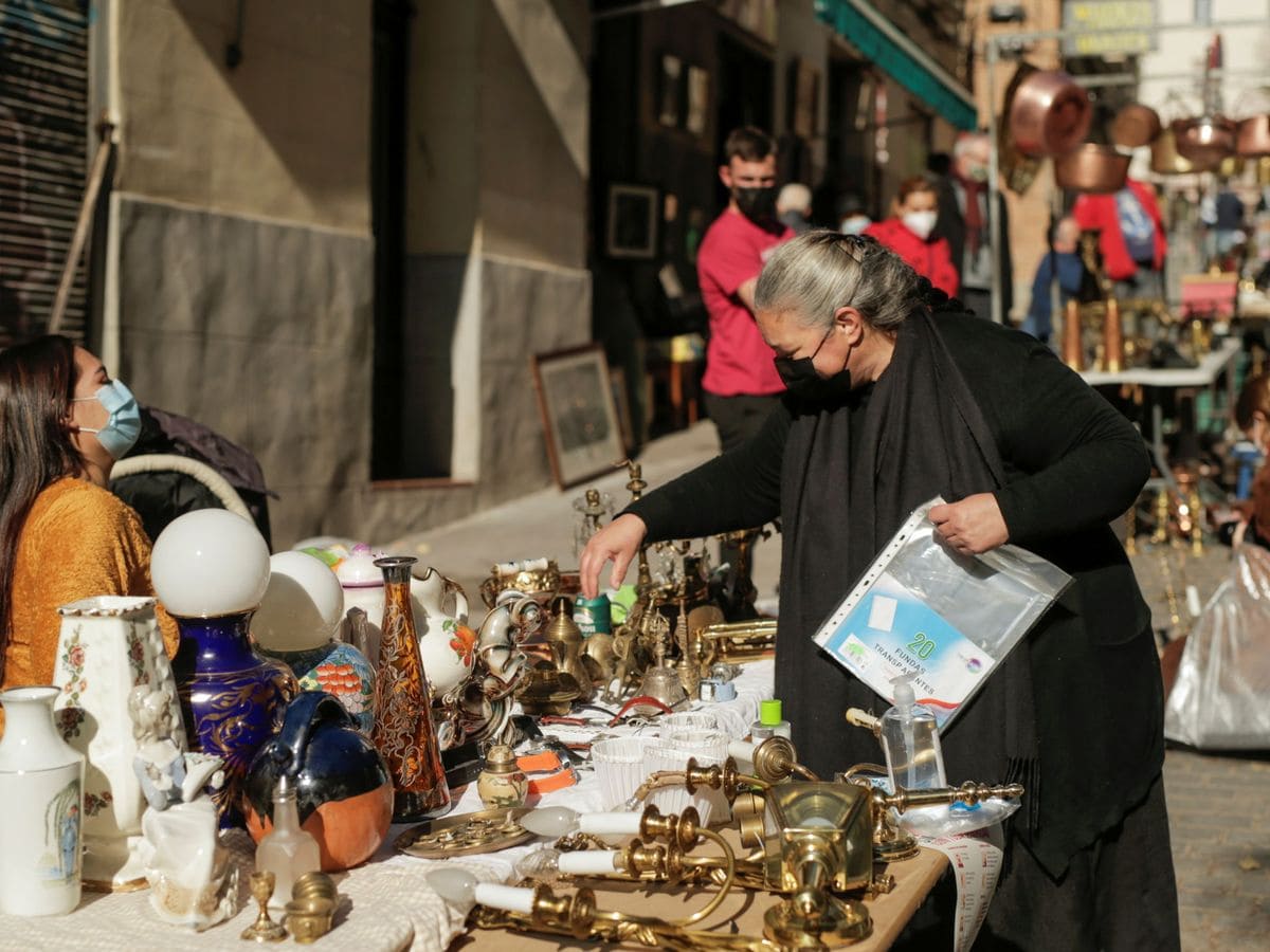 Chợ trời El Rastro - điểm đến thú vị và độc đáo khi du lịch Madrid
