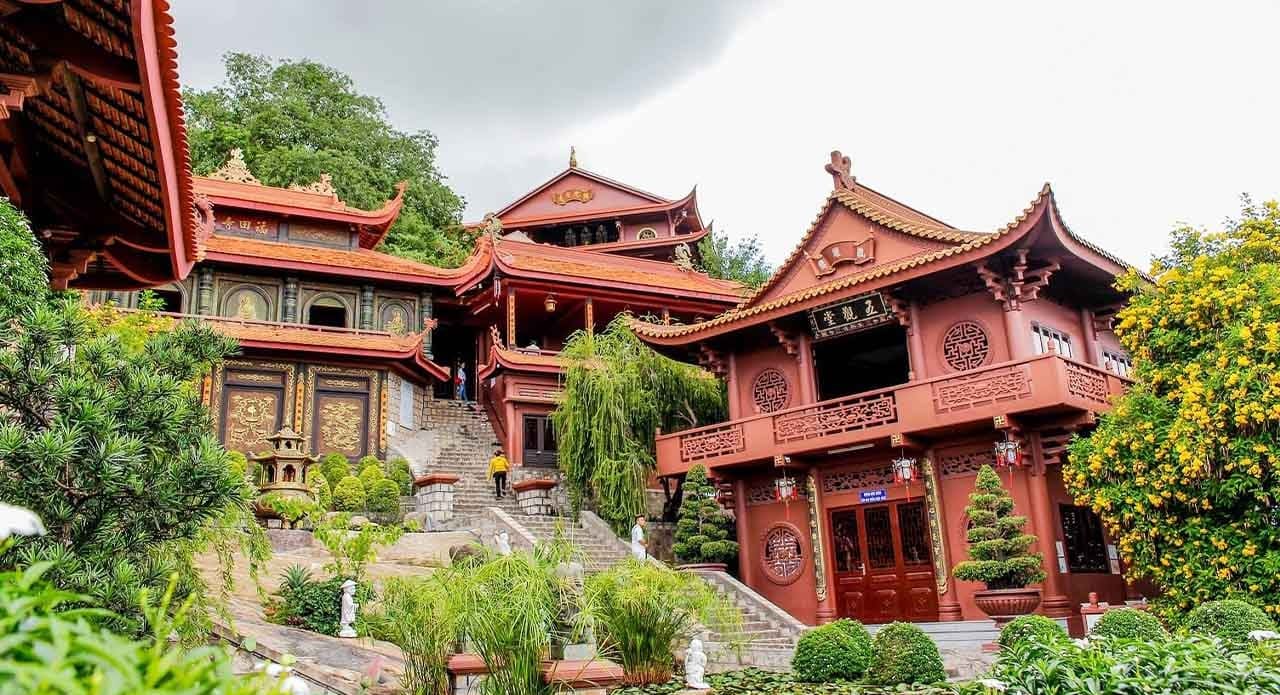 Chùa hang - địa điểm du lịch hành hương nổi tiếng ở Châu Đốc, An Giang