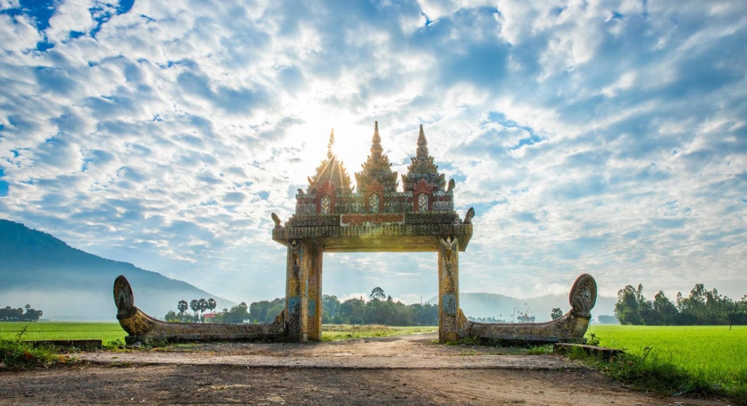 Viếng thăm Chùa Koh Kas check-in cùng Cổng trời Tri Tôn An Giang