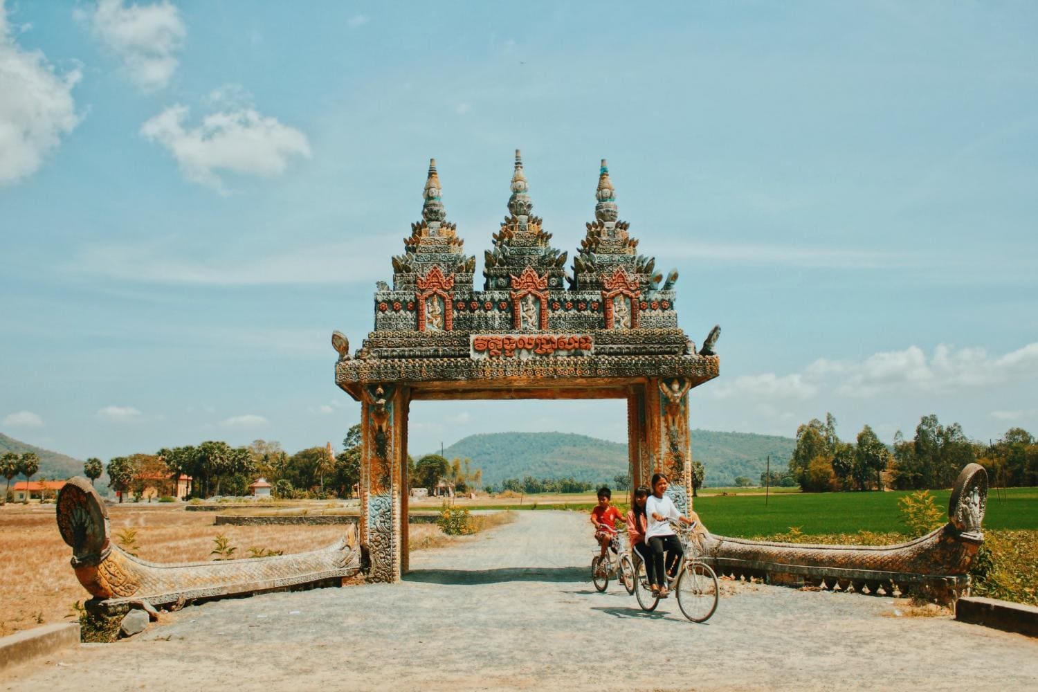Chùa Koh Kas sở hữu nét đặc trưng của các ngôi chùa Khmer