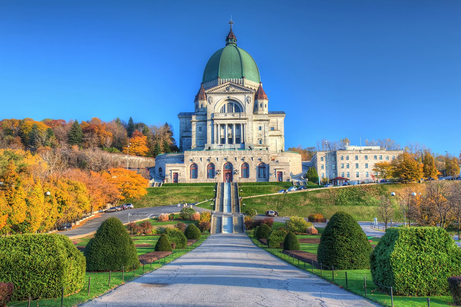 du lịch montreal Đền Thờ Saint Joseph’s Oratory – Điểm hành hương linh thiêng và nổi tiếng bậc nhất khi du lịch Montreal