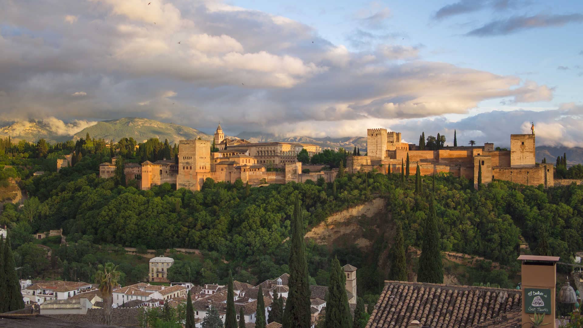 Mùa thu ở Granada tiết trời dịu mát và rất dễ chịu