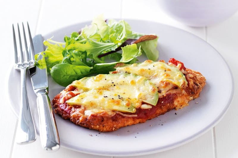 ẩm thực úc Món gà Parmigiana - món ăn không thể bỏ lỡ khi du lịch Úc
