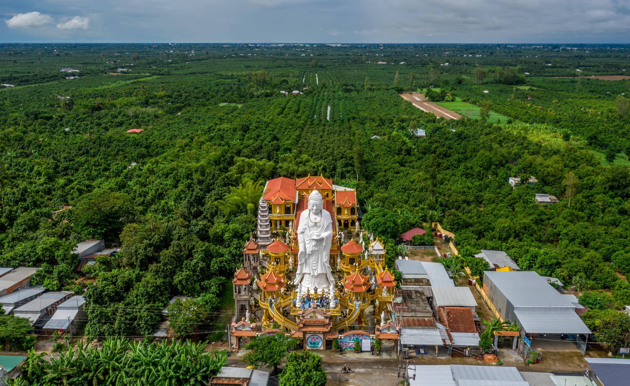 chùa phước thành Chùa Phước Thành (Chùa Chim) nổi bật giữa khung cảnh thiên nhiên hùng vĩ vô cùng linh thiêng