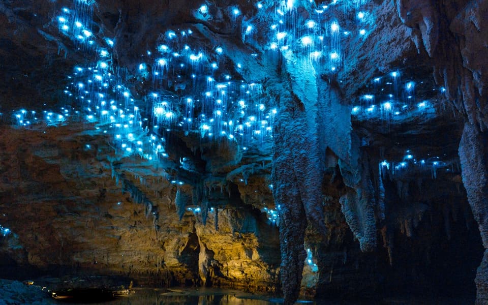 Mãn nhãn trước vẻ đẹp kỳ ảo của Hang Aranui