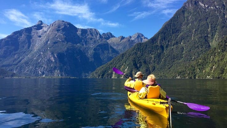 milford sound Trải nghiệm chèo thuyền kayak khám phá vùng vịnh hẹp tuyệt đẹp của New Zealand