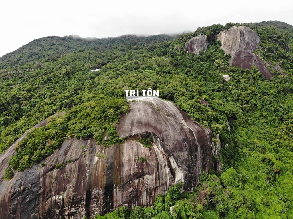 du lịch an giang Núi Cô Tô - địa điểm trekking lý tưởng khi du lịch An Giang