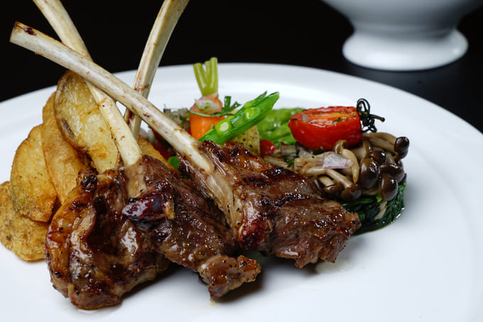 ẩm thực new zealand Thịt cừu nướng - món ăn nổi tiếng của ẩm thực New Zealand