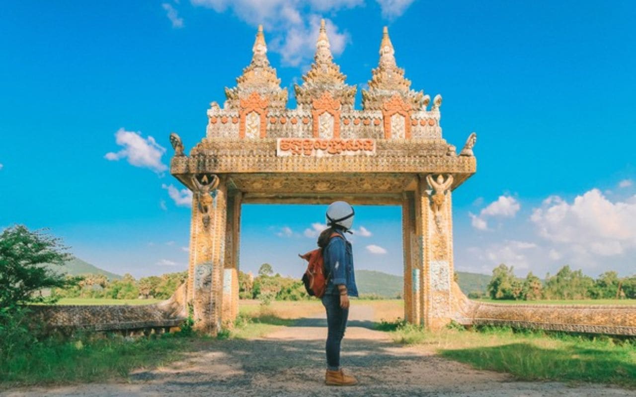Vào cuối tháng 11 hoặc đầu tháng 12 là thời điểm tuyệt vời để có những bức hình đẹp check-in với Cổng trời Tri Tôn