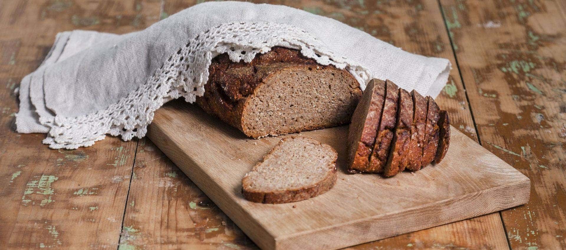 ẩm thực latvia Bánh mì lúa mạch đen - biểu tượng quan trọng của ẩm thực Latvia