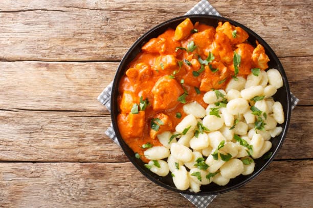 ẩm thực hungary Gà Paprikash - món ăn rất giàu năng lượng