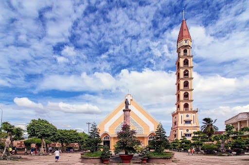 Nhà thờ Cái Mơn - công trình tôn giáo cổ kính nhất ở Nam Bộ