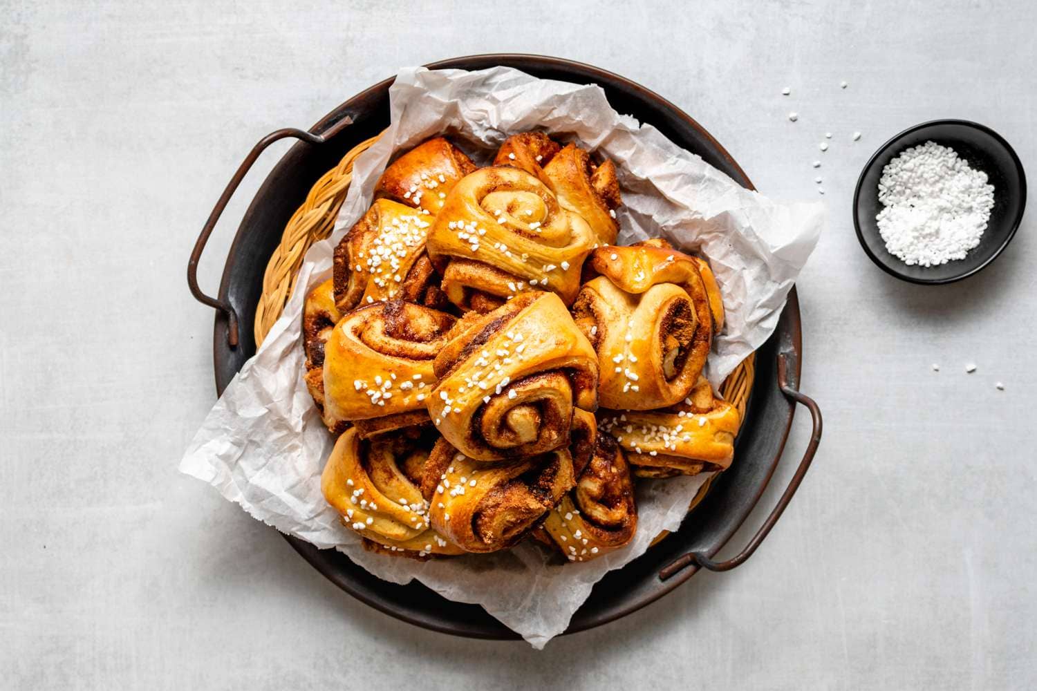 ẩm thực phần lan Korvapuusti - món bánh mì quế được thường thức cùng với cà phê