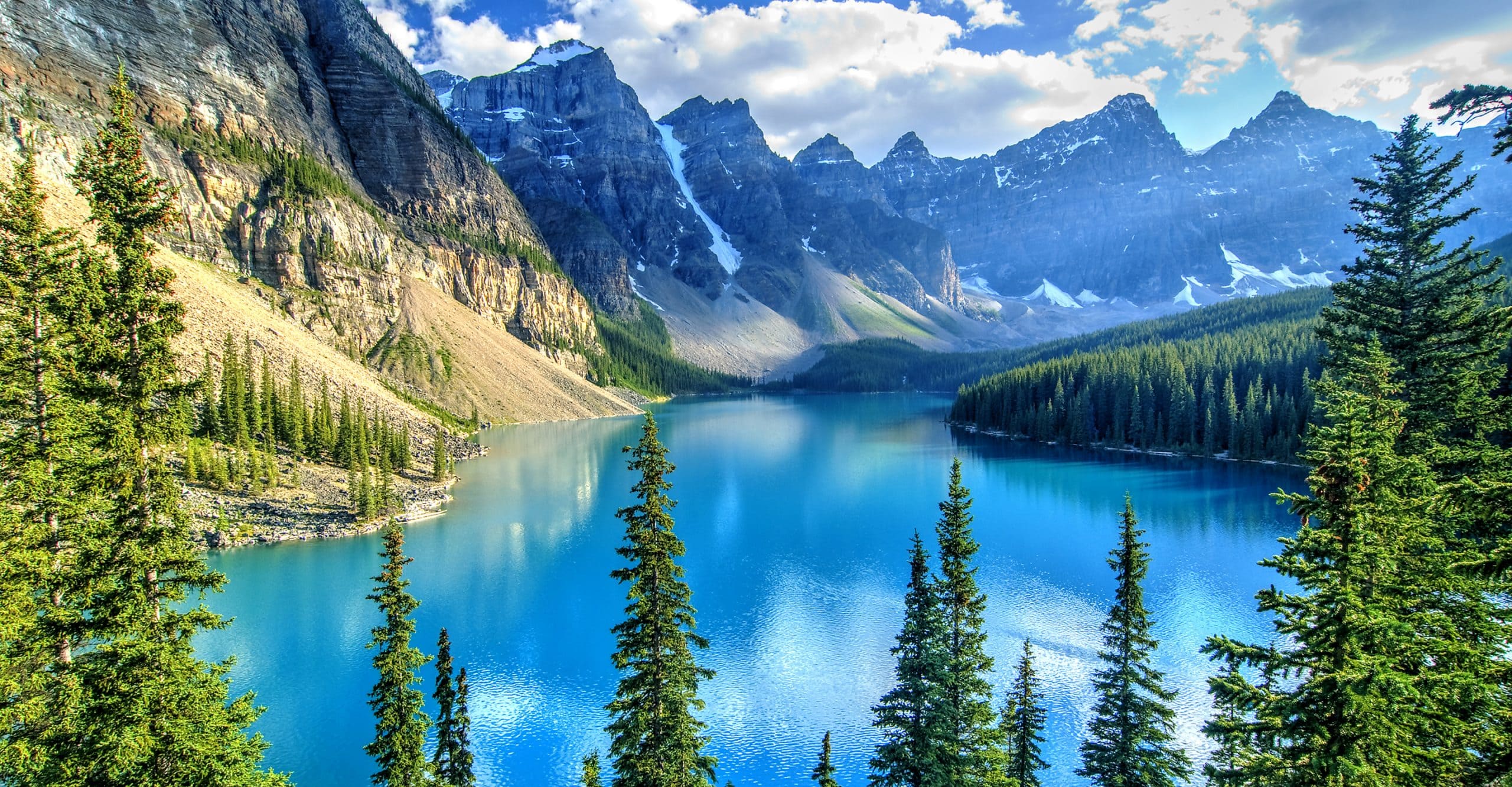 Khám phá vẻ đẹp hùng vĩ của dãy núi Rockies Canada