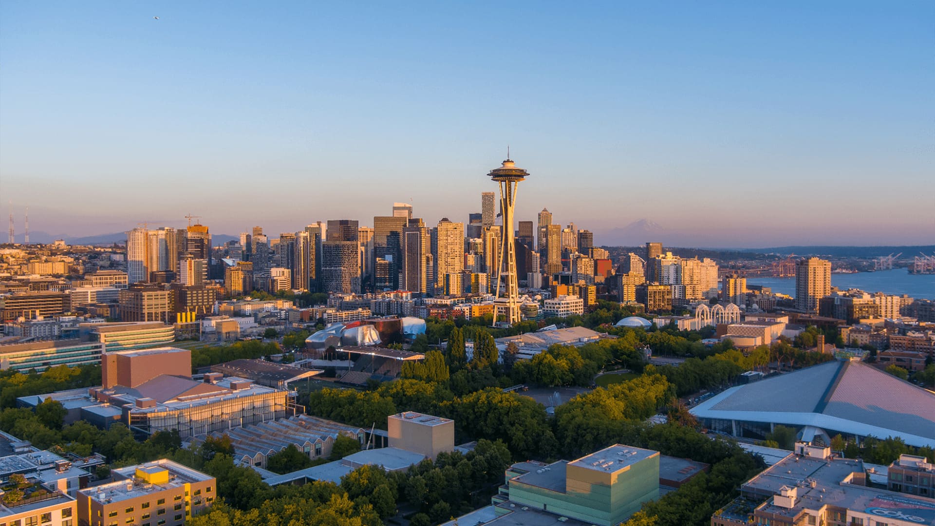 du lịch bờ tây nước mỹ Seattle nổi tiếng với khung cảnh thiên nhiên hùng vĩ và đáng sống nhất ở Mỹ