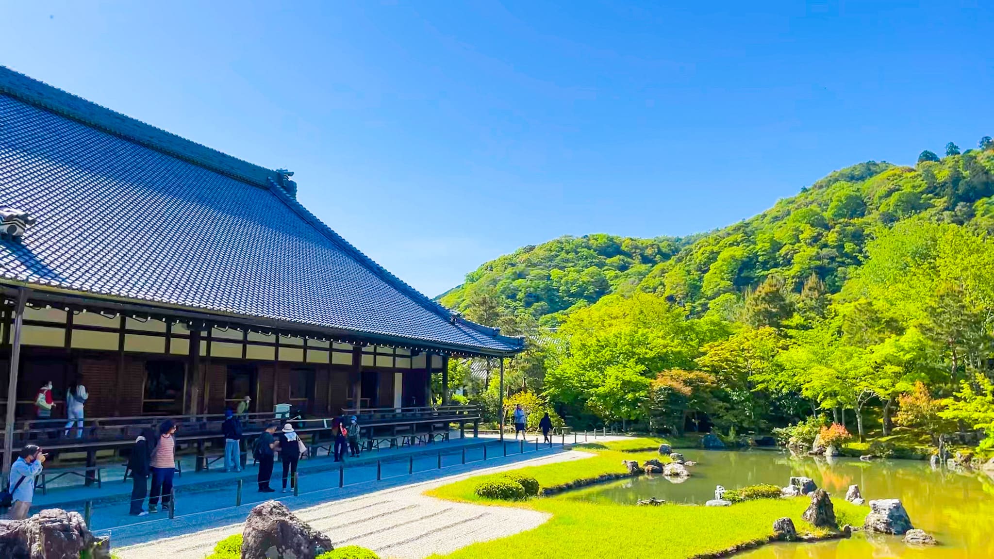 chùa tenryuji Không gian chùa Tenryuji thanh tịnh mang lại cảm giác bình yên và nhẹ nhàng