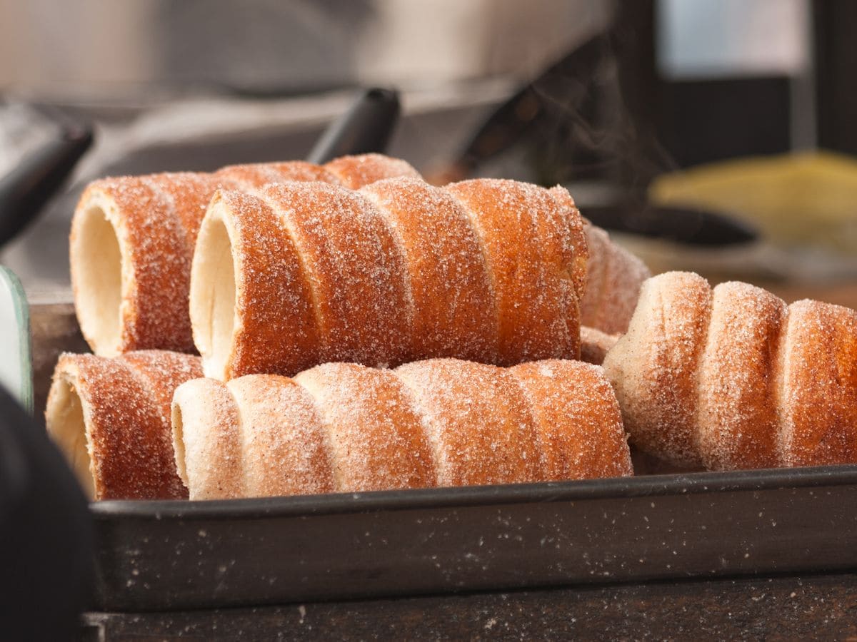 ẩm thực slovakia Trdelník - món bánh nổi tiếng và được yêu thích nhất ở Slovakia