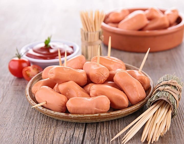 Xúc xích Vienna - món ăn đường phố rất quen thuộc khi đặt chân đến Cộng hòa Séc