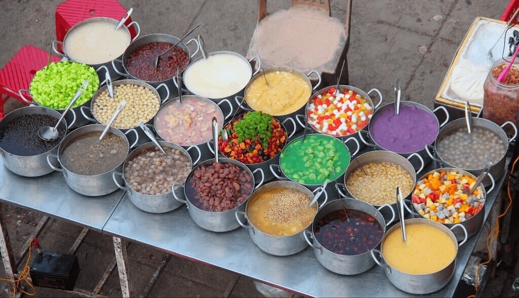 du lịch huế Chè Huế đa dạng, ngọt thanh, mang hương vị tinh tế của xứ kinh kỳ