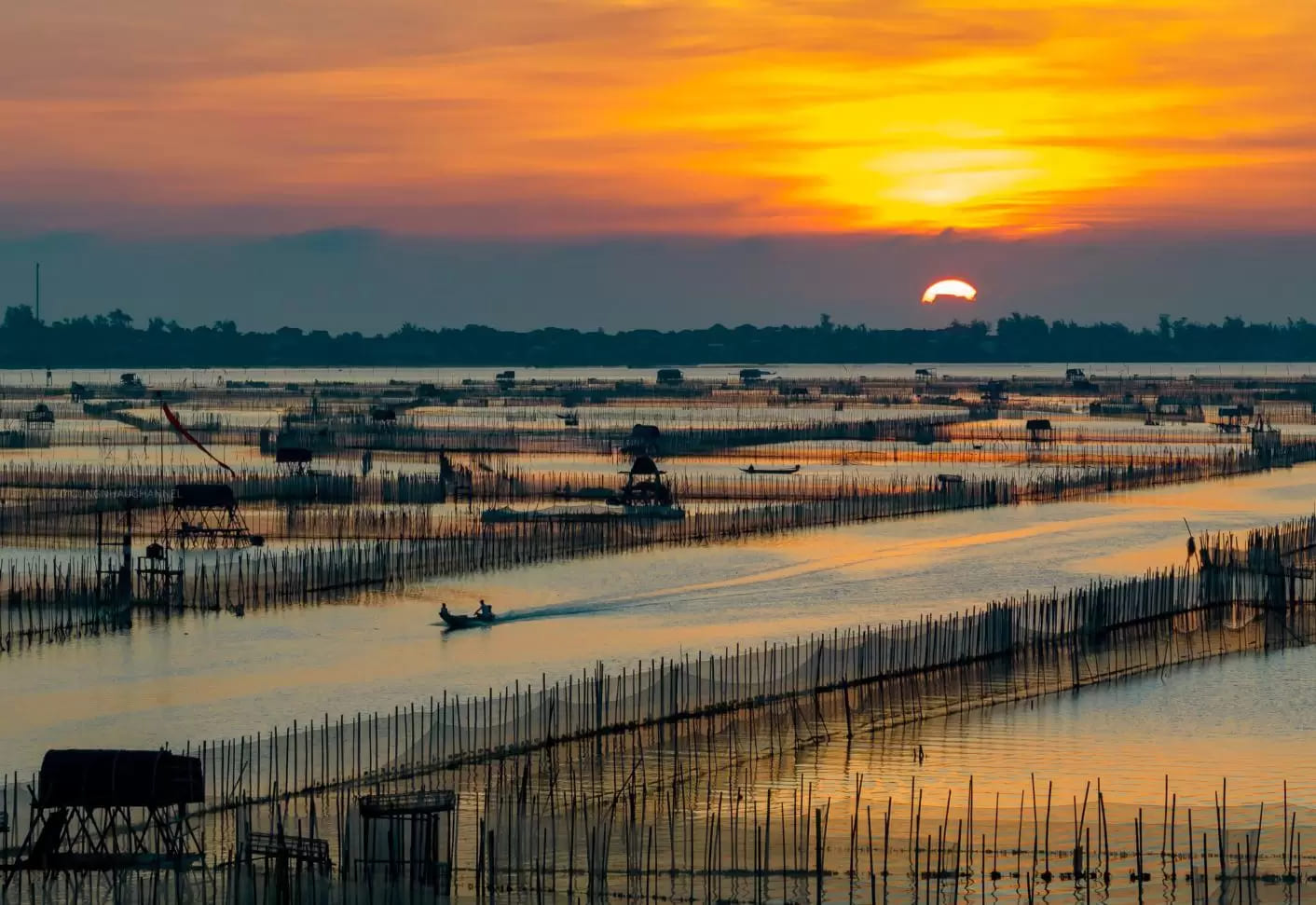 du lịch huế Đầm Chuồn yên bình, phản chiếu vẻ đẹp thơ mộng của sông nước xứ Huế