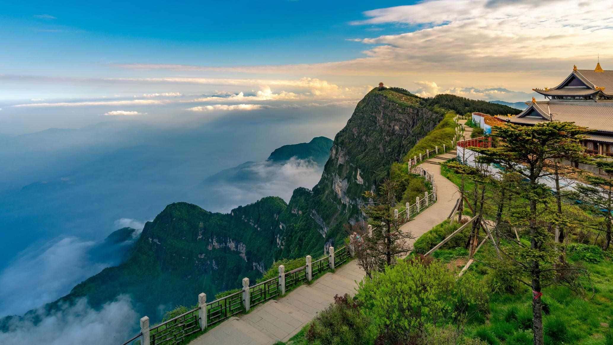 du lịch trung quốc Núi Nga Mi – chốn bồng lai tiên cảnh của Tứ Xuyên