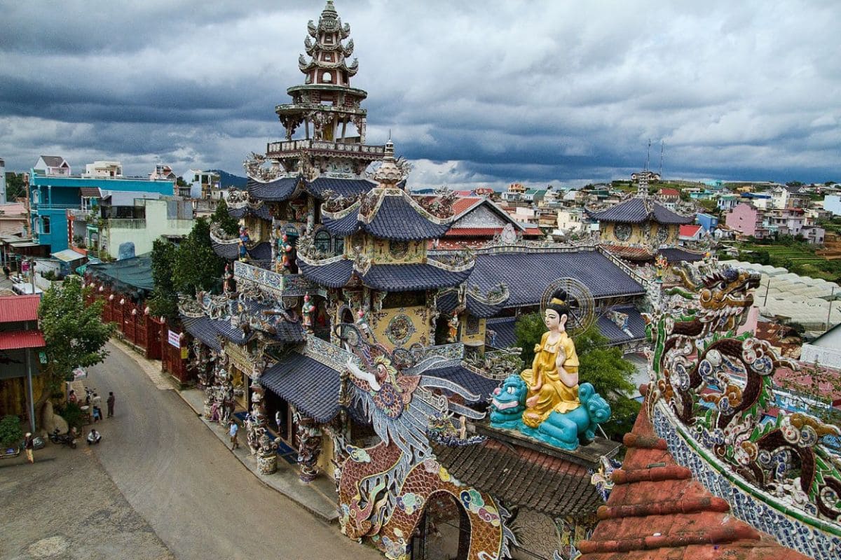 Chùa Linh Phước - Chùa Ve Chai: Công trình tâm linh độc đáo bậc nhất Đà Lạt