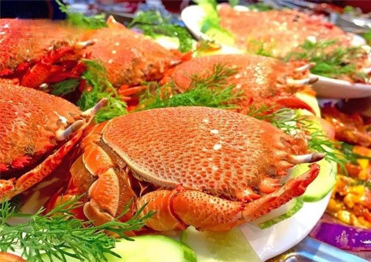 đảo lý sơn Cua Huỳnh Đế Lý Sơn có vỏ cứng, thịt chắc, vị ngọt thanh hấp dẫn