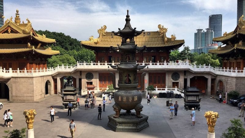 du lịch thượng hải Miếu Thành Hoàng Thượng Hải là khu di tích linh thiêng, mang đậm nét kiến trúc cổ và văn hóa truyền thống Trung Hoa