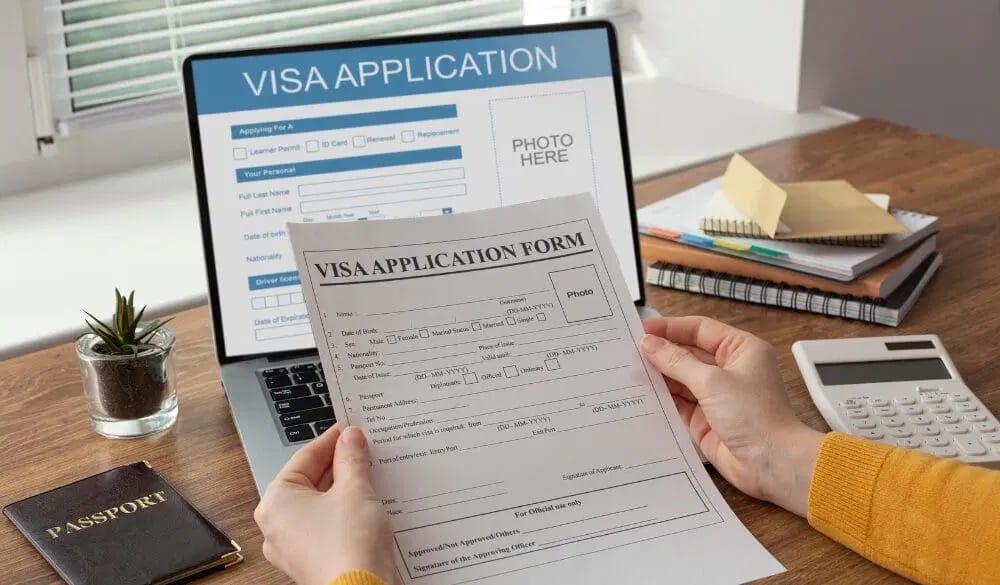 Thủ tục xin visa du lịch Nhật Bản yêu cầu chuẩn bị hồ sơ đầy đủ và tuân theo quy định của đại sứ quán để xét duyệt