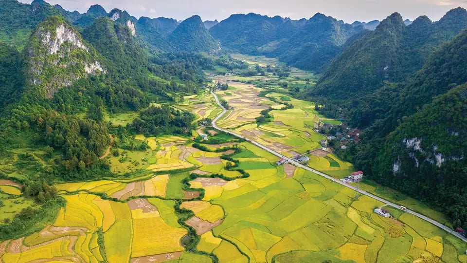 Mùa thu và mùa xuân là thời điểm lý tưởng để du lịch Cao Bằng 