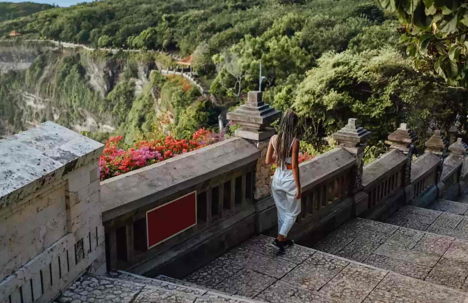 uluwatu temple Đền Uluwatu Temple mở cửa hằng ngày, có thu phí tham quan
