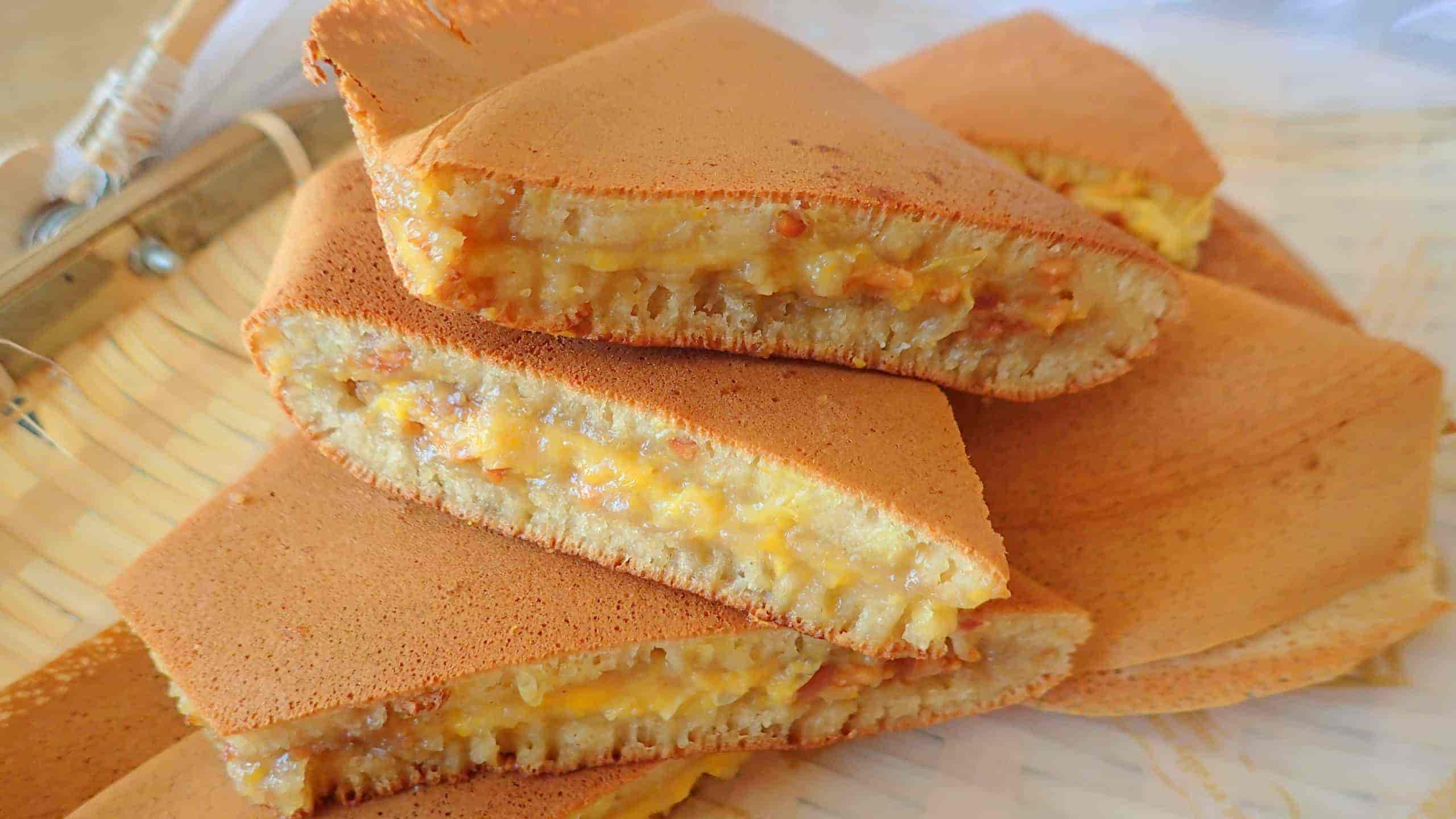 ẩm thực malaysia Apam Balik – bánh kếp ngọt mềm, nhân đậu xanh và ngô