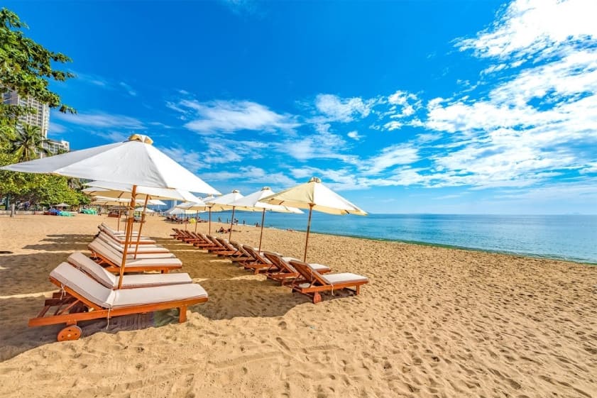 tháng 7 nên đi du lịch ở đâu Nha Trang tháng 7 nắng ấm, biển xanh mời gọi du khách tận hưởng