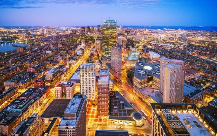 boston Đài quan sát Skywalk tại Prudential Tower mang đến tầm nhìn toàn cảnh 360 độ tuyệt đẹp ôm trọn thành phố Boston