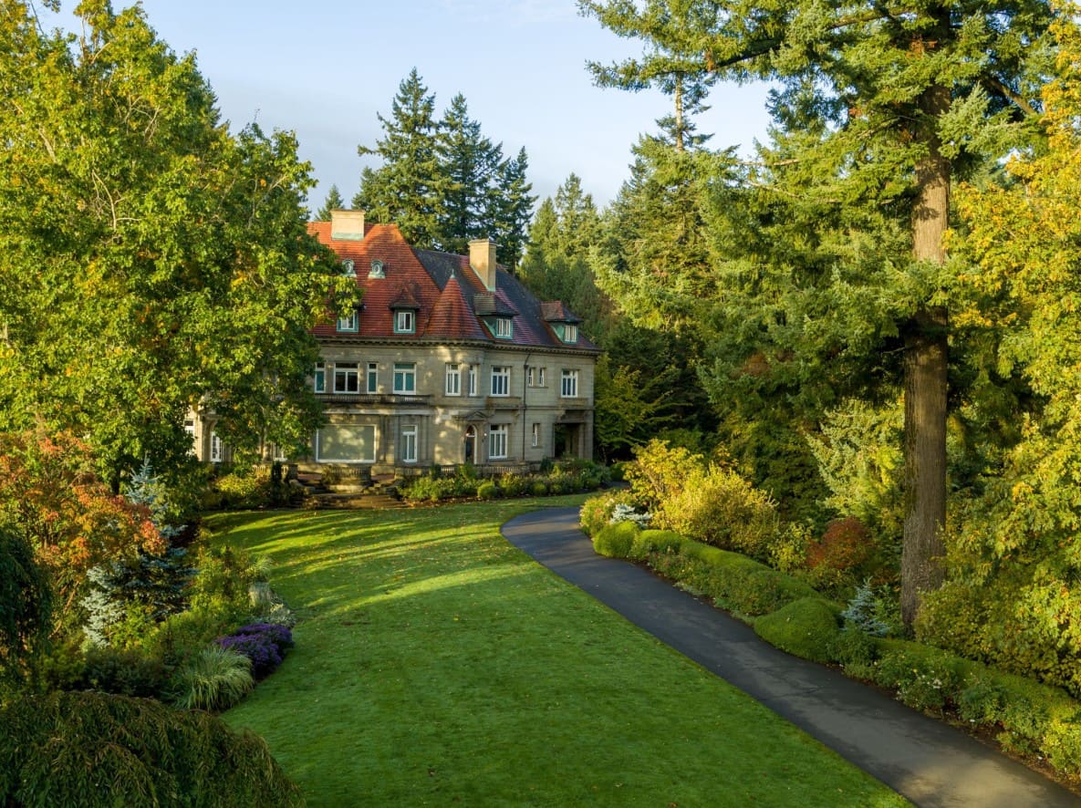 Lâu đài Pittock Mansion là biểu tượng kiến trúc cổ kính giữa Portland