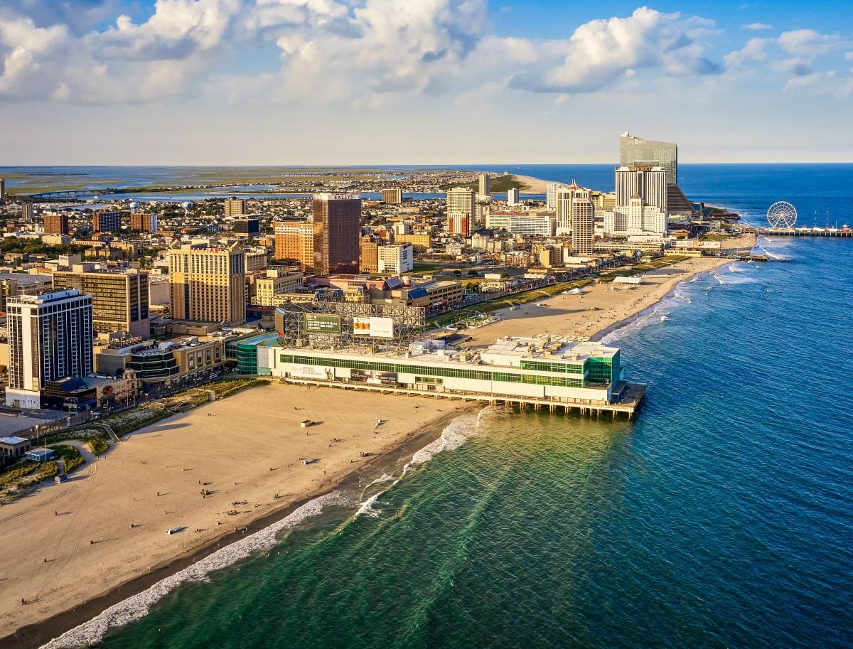 Atlantic City – thành phố biển sôi động của bờ Đông nước Mỹ, nổi bật với sòng bạc, bãi biển dài và những lễ hội náo nhiệt quanh năm
