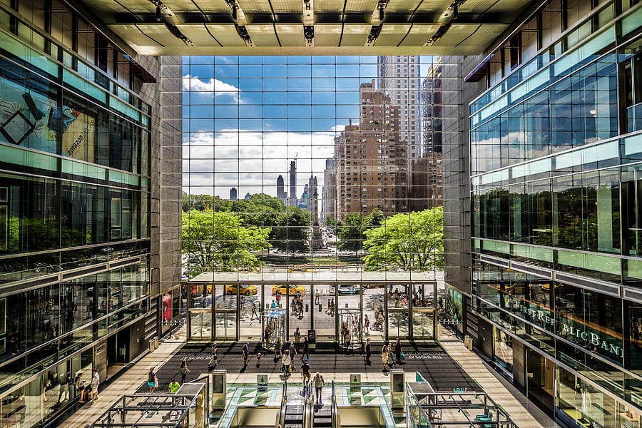 new york Time Warner Center – trung tâm mua sắm sầm uất giữa lòng Manhattan, quy tụ hàng chục thương hiệu thời trang hàng đầu thế giới