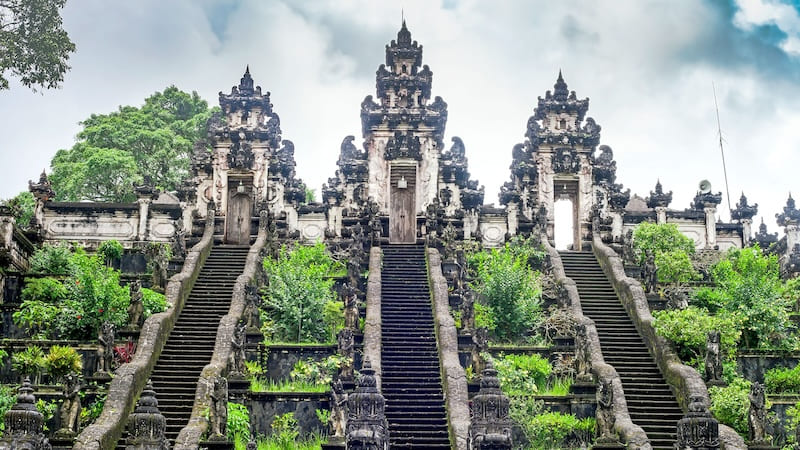 Đền Lempuyang – biểu tượng tâm linh linh thiêng với cổng trời huyền thoại nhìn ra núi Agung hùng vĩ