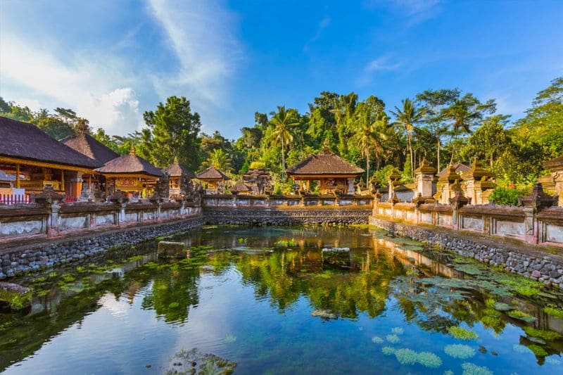 Đền Pura Tirta Empul – ngôi đền thiêng với dòng suối thanh tẩy nổi tiếng ở Bali