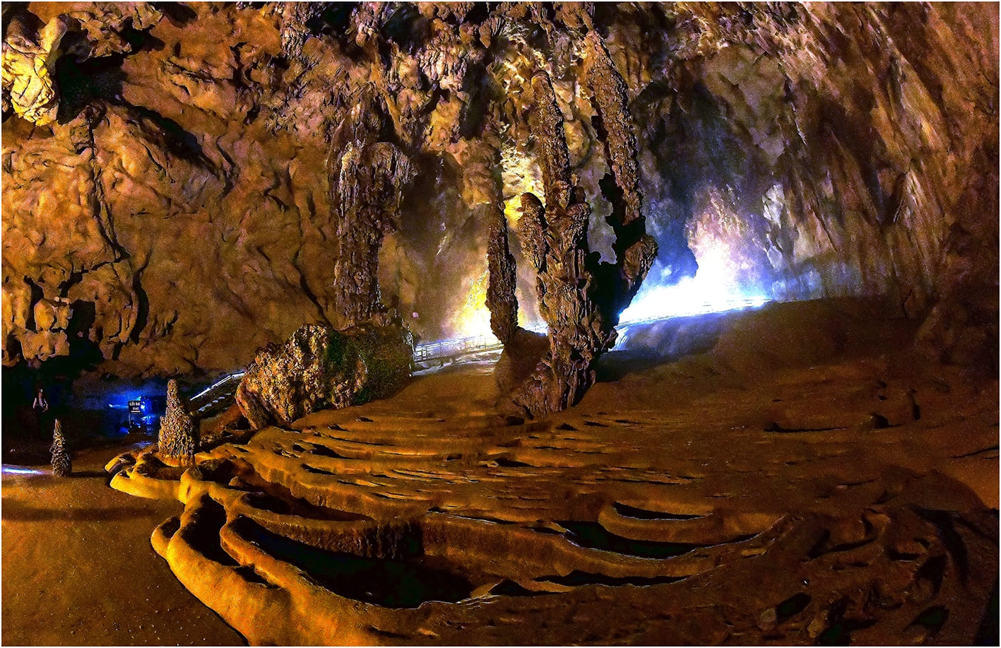 Động Ngườm Ngao – kỳ quan thiên nhiên huyền ảo ẩn mình dưới lòng núi đá vôi Cao Bằng