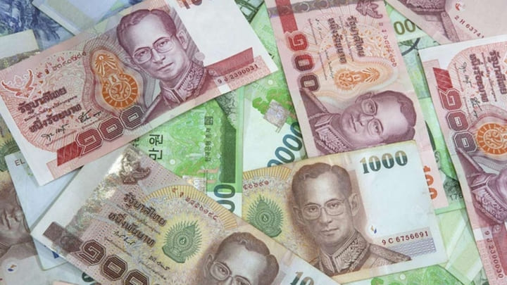 koh phi phi Đổi tiền Baht trước chuyến đi giúp bạn thuận tiện chi tiêu và di chuyển tại Thái Lan