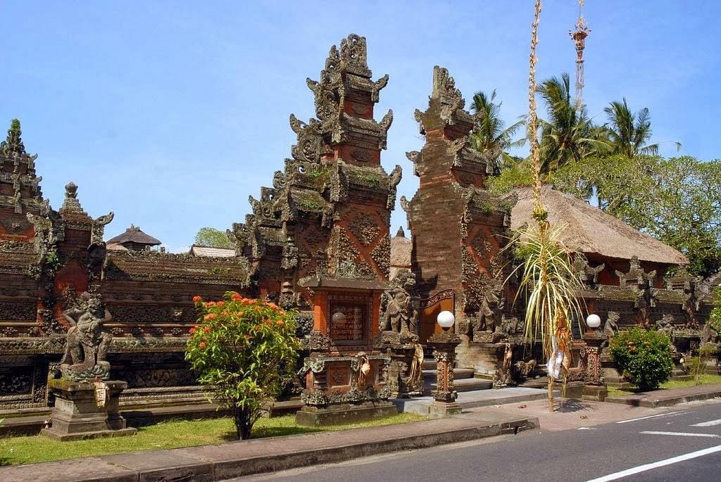 Làng Batubulan – cái nôi của nghệ thuật điêu khắc đá Bali với những tác phẩm tinh xảo và đậm bản sắc địa phương