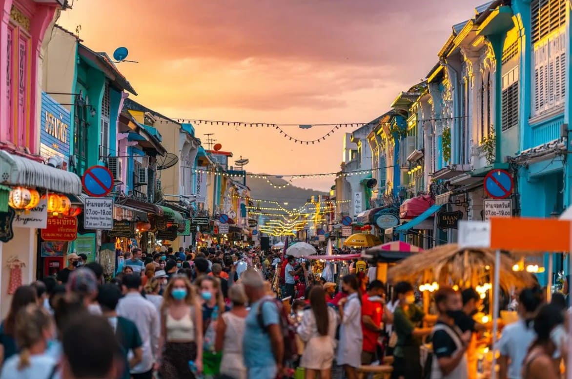 phuket Phuket Weekend Market – khu chợ cuối tuần sôi động, đậm chất địa phương