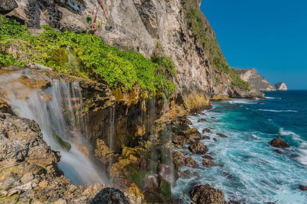 nusa penida Thác Peguyangan – hành trình mạo hiểm với cảnh biển hùng vĩ